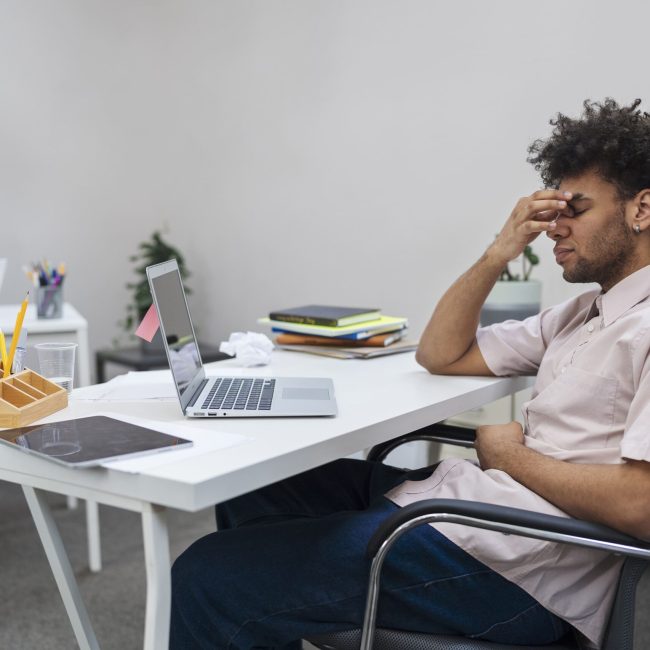 medium-shot-tired-man-with-laptop-work(1) medium-shot-tired-man-with-laptop-work(1)